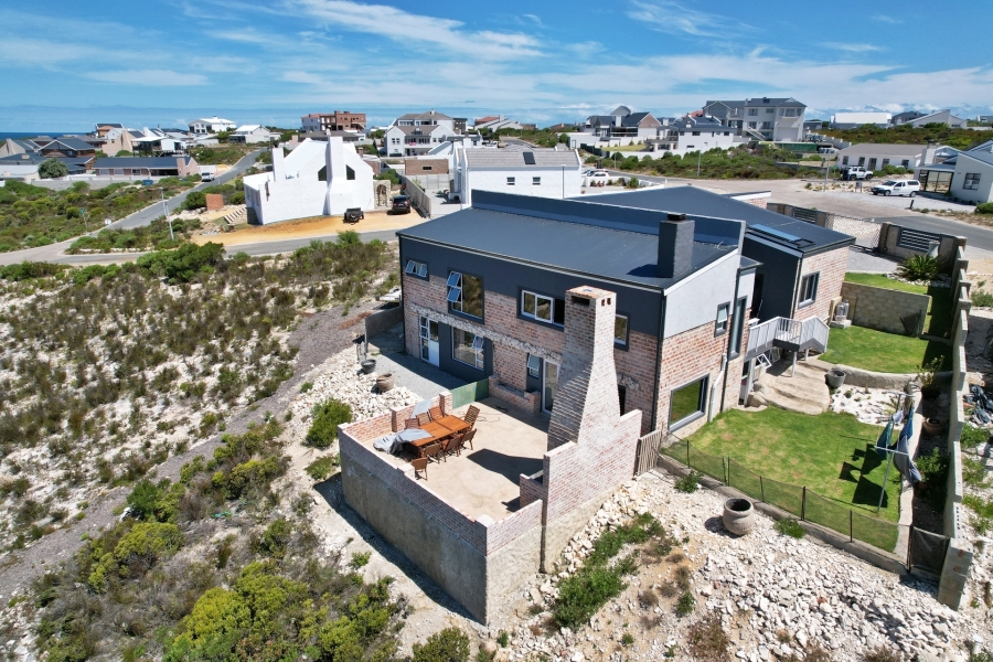 5 Bedroom Property for Sale in Struisbaai Western Cape